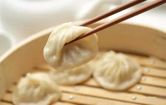 上海有哪些著名的小吃？有什么推薦嗎？